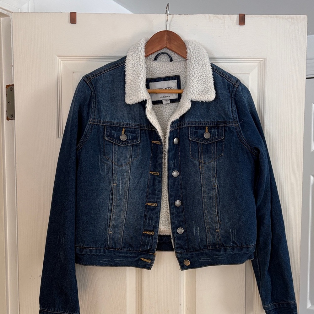 Classic Blue Denim Jacket with Sherpa Collar